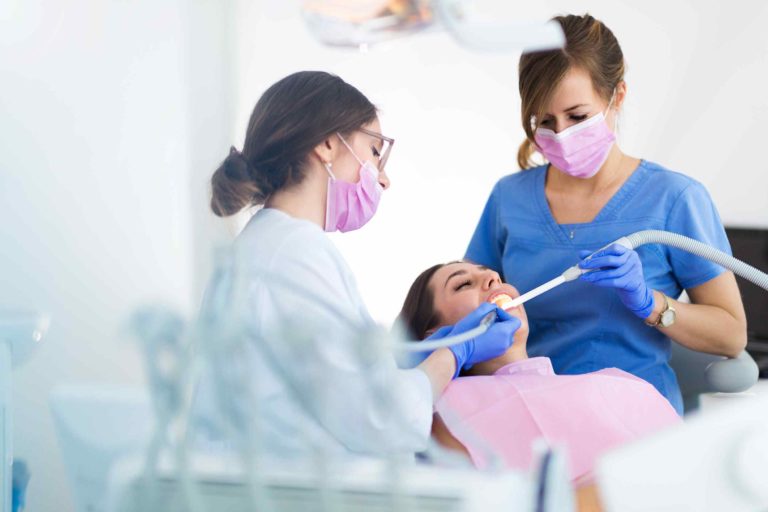 https://farmacien.com.mx/wp-content/uploads/2020/02/single-service-2-768x512.jpg